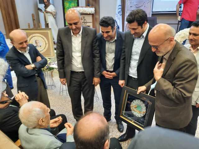 بزرگداشت دکتر پیروز در لاهیجان برگزار شد